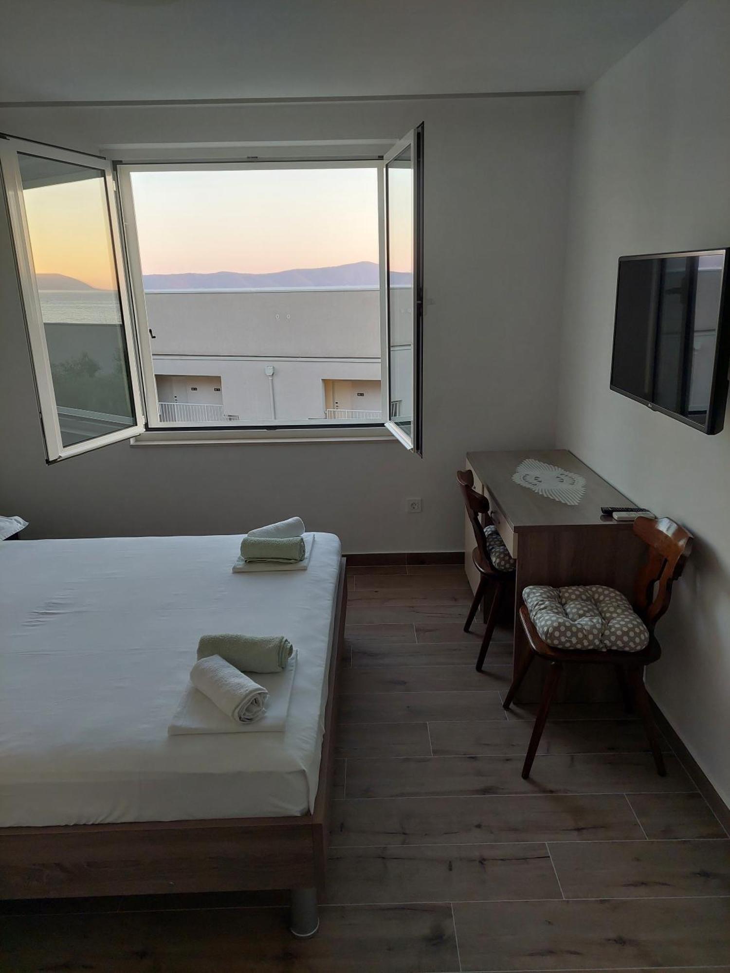 Apartman Njavro Podgora Extérieur photo